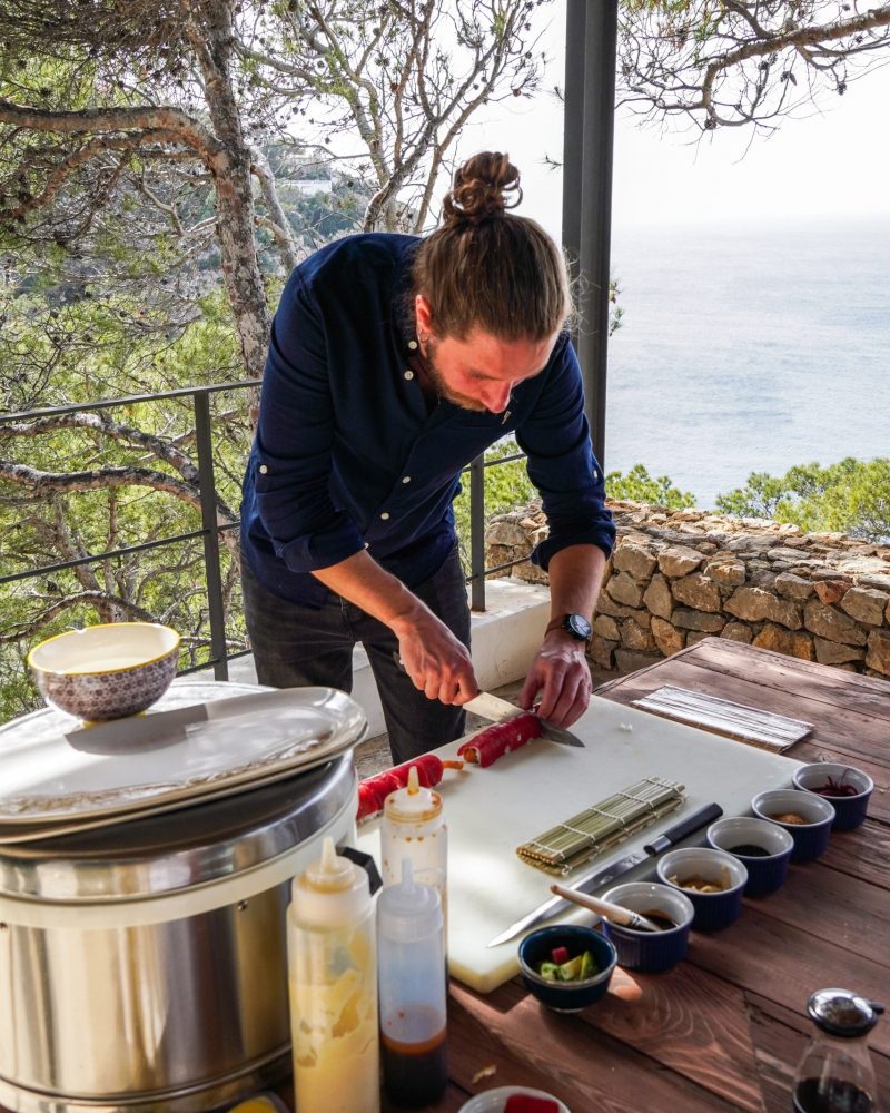 Chef-at-home-258-scaled-r5ie7lxm0l3zu56e9bnexc8okkqatdk5bfk8srnjtc